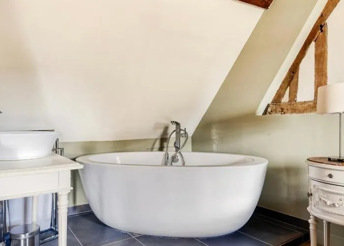 Maison De Charme Beaumont, Proche Deauville Дом отдыха